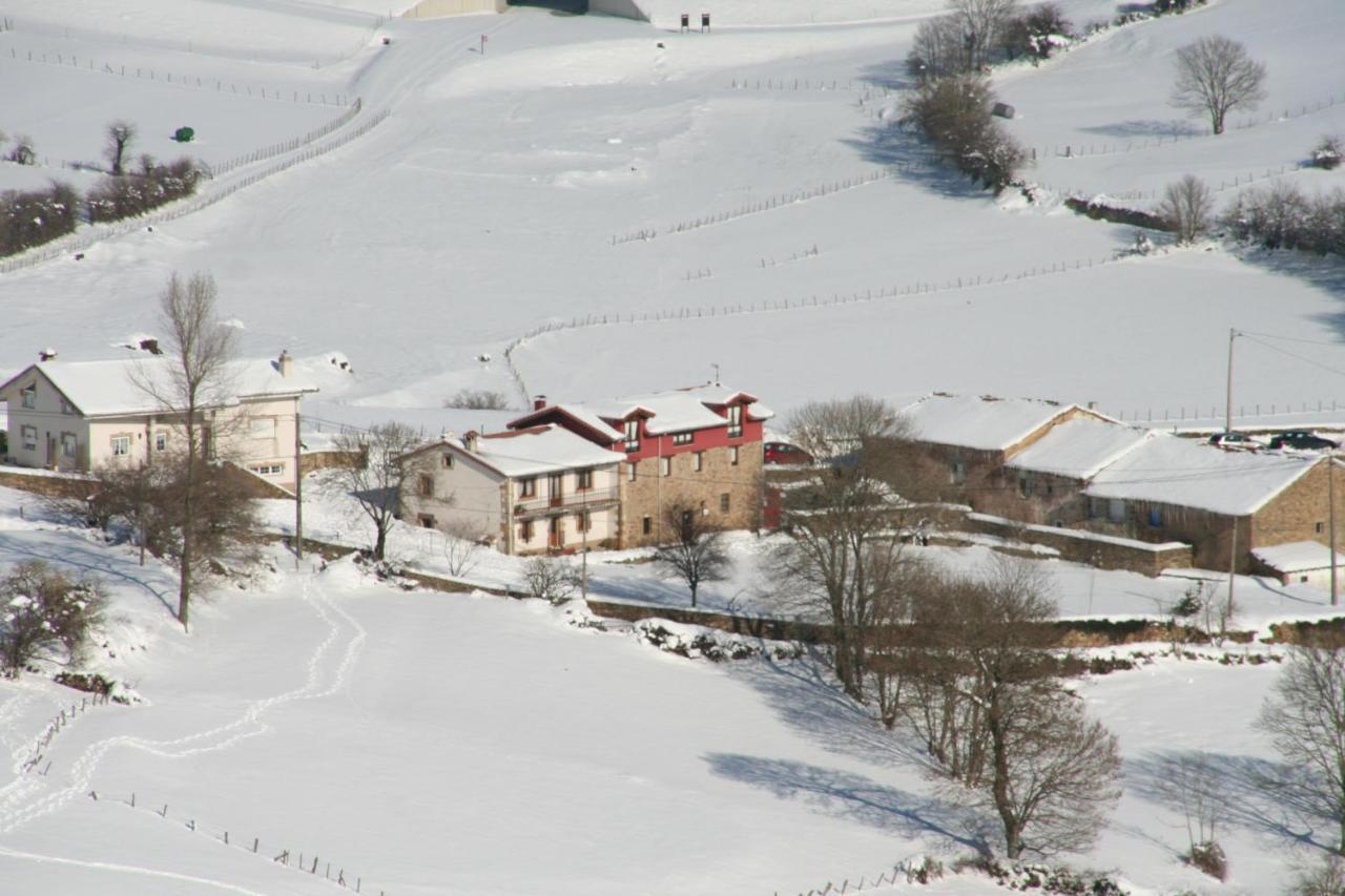 Albergue La Torre Albergue Santiurde de Reinosa Exterior foto